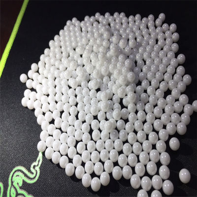 Perle ceramiche del silicato di zirconio delle parti di biossido di zirconio di 65% che dipingono macinazione ricoprente