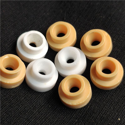 ZrO2 bianco che lavora le parti a macchina ceramiche che appannano l'ugello ceramico di biossido di zirconio ha lucidato