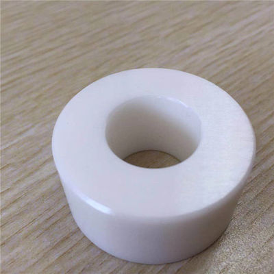 Manica ceramica di biossido di zirconio dei tubi di biossido di zirconio di Yttria Stablilized ZrO2 6.0g/cm3