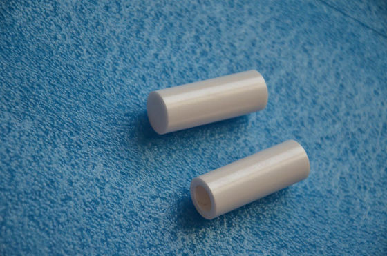 Tubi ceramici di biossido di zirconio di alta precisione 6.0g/cm3 ZrO2 che imbussolano manica