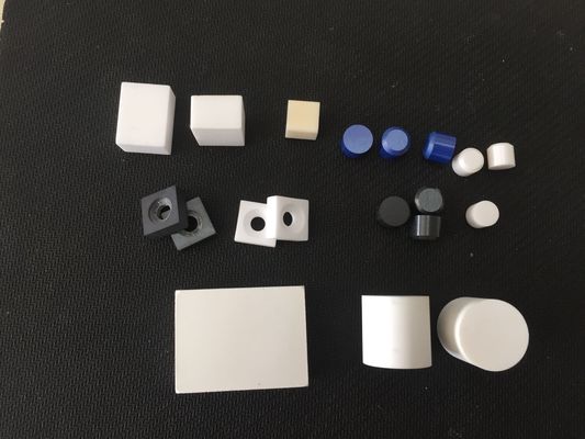 Blocchetto di connettore ceramico del blocchetto ceramico lavorabile a macchina di densità di industriale 6,0